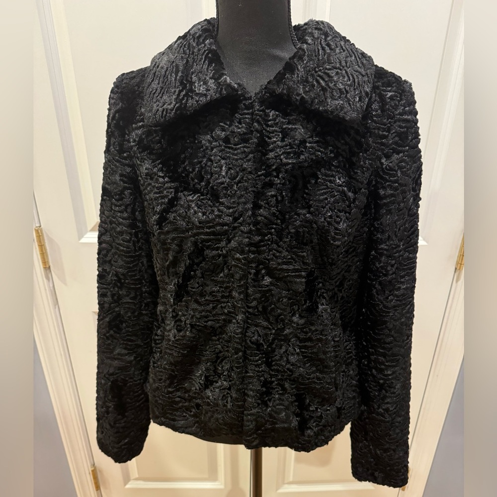 White House Black Market Black waist length faux fur coat size large - Picture 2 of 10